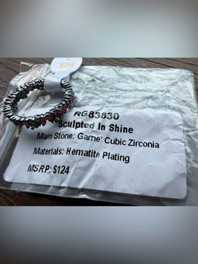 BP Bomb Party Sculpted In Shine Ring size 7 New
